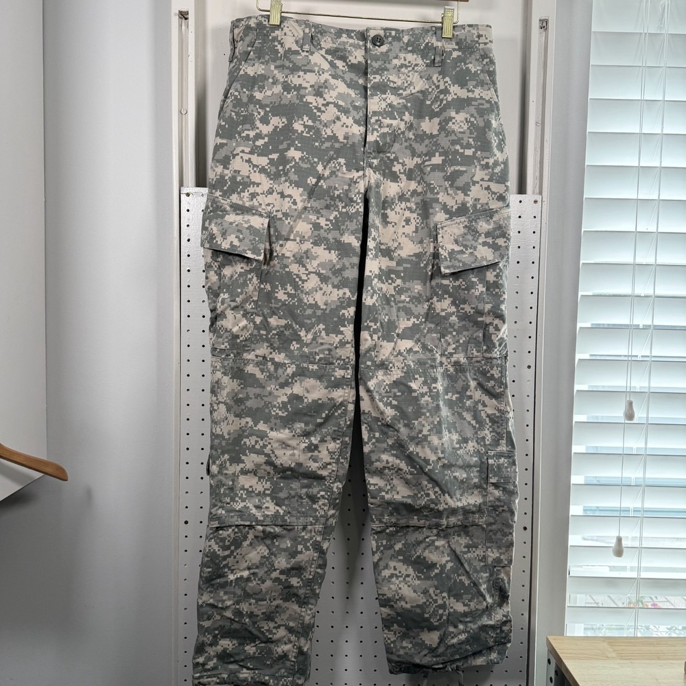US Military Army Combat Trouser Men's Size Medium Regular - 8415-01-592-4826